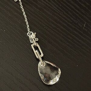 SWAVORSKI- vintage discontinued Elegant Silver Pendant Necklace - Crystal